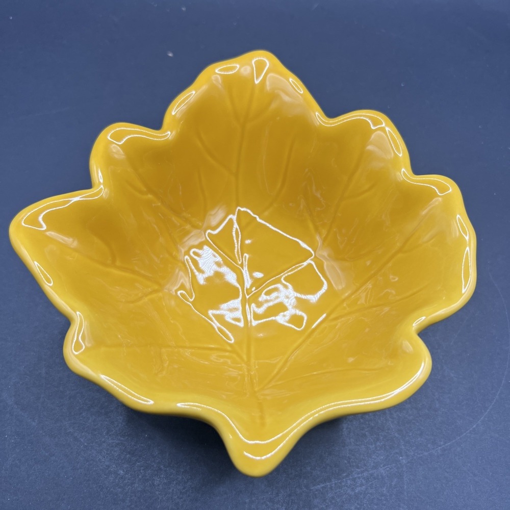 Ashland Maple Leaf Footed Bowl Dish Yellow Ceramic